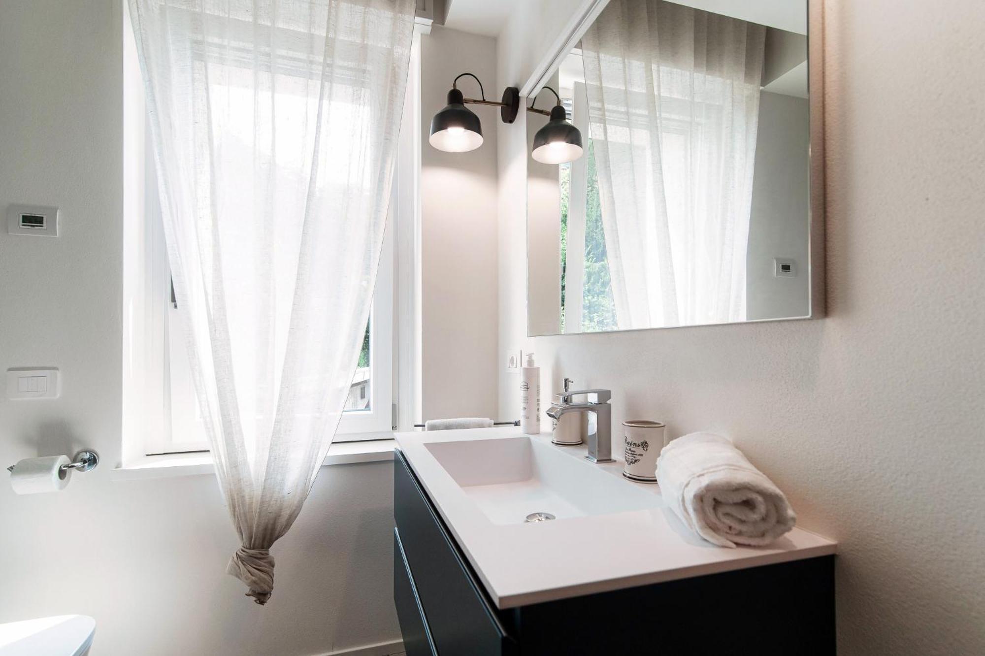 Martina - By Myhomeincomo Appartement Côme